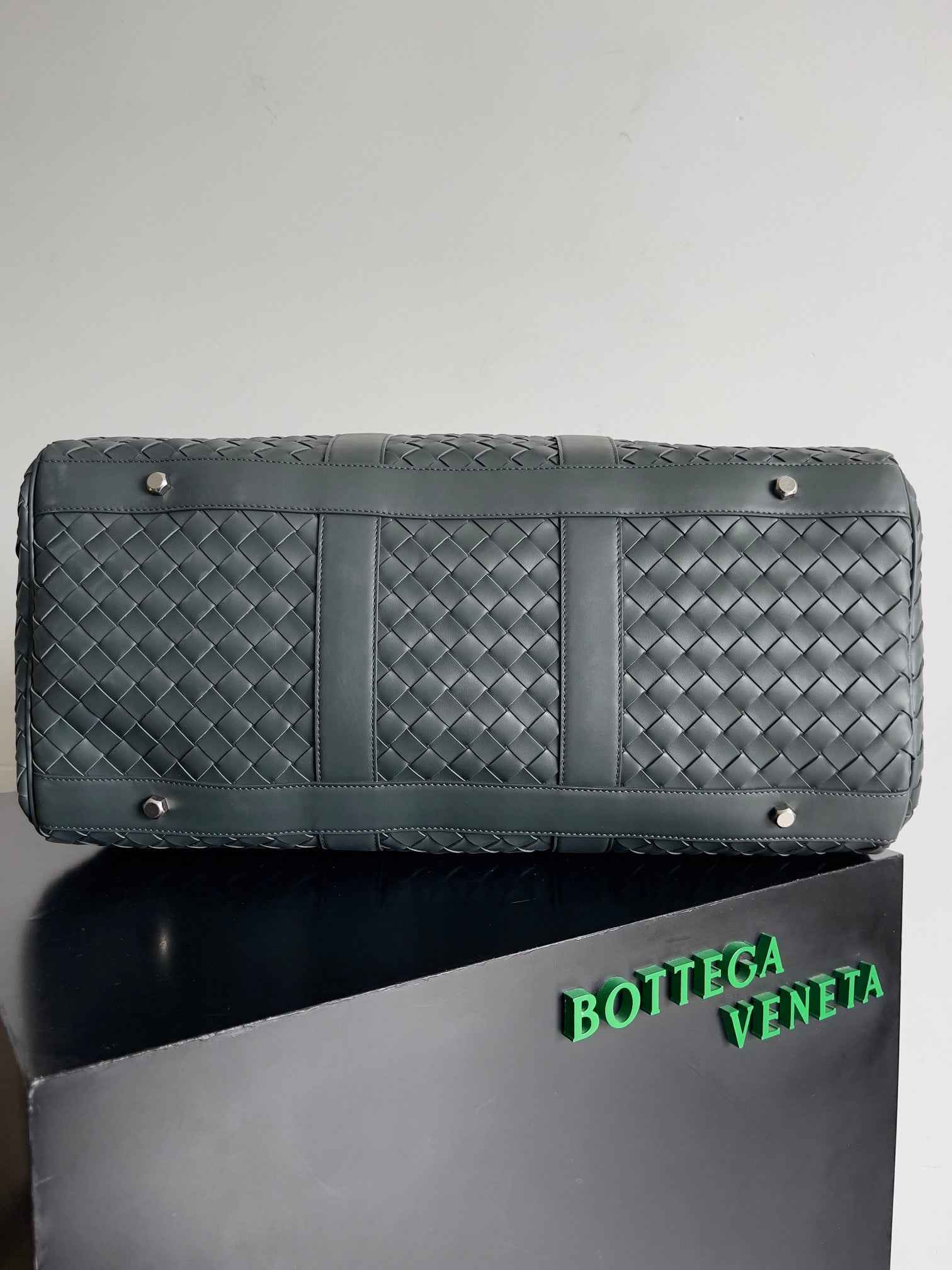 Bottega Veneta Medium Intrecciato Duffle 650066 Calfskin Green