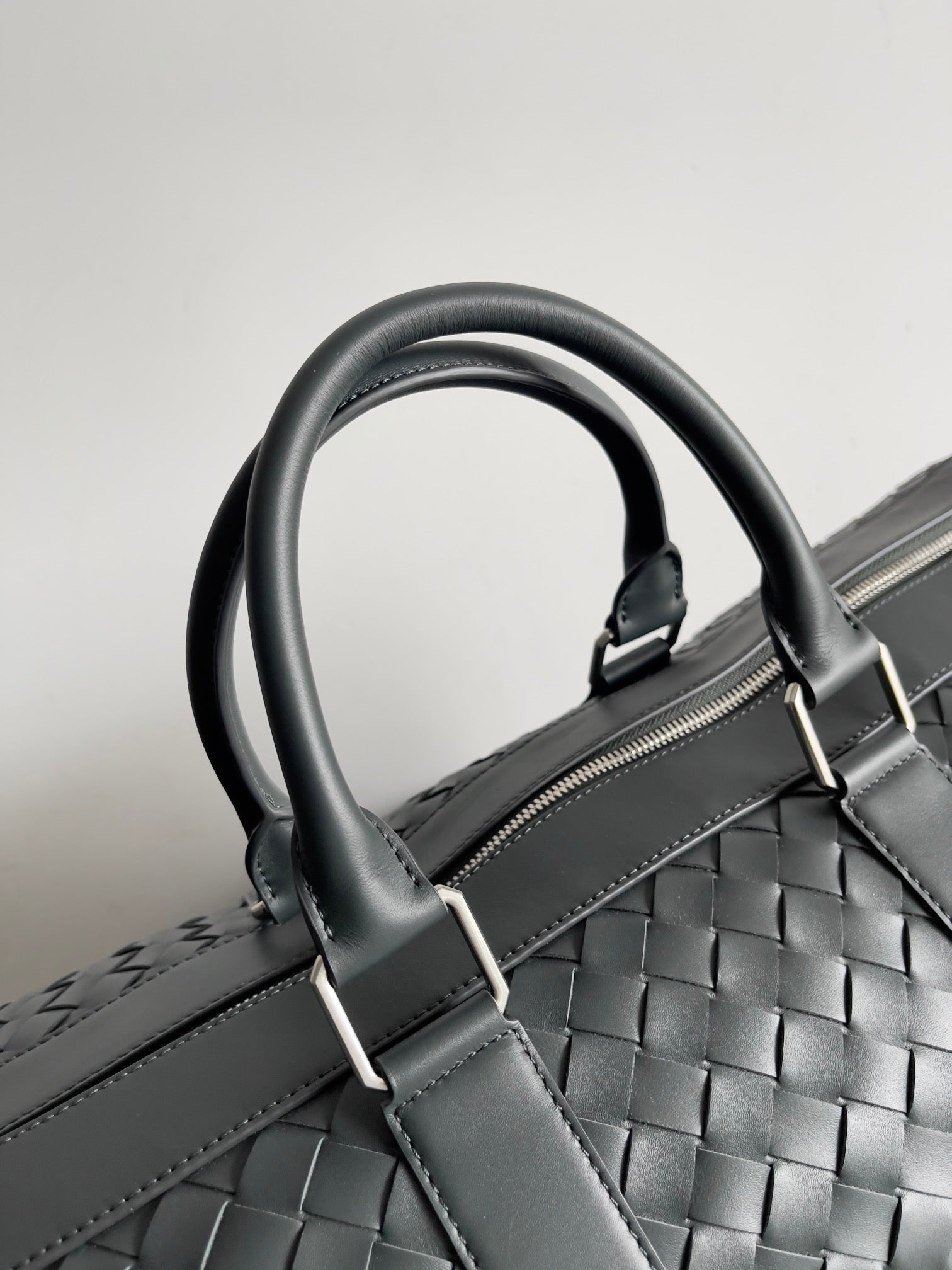 Bottega Veneta Medium Intrecciato Duffle 650066 Calfskin Green