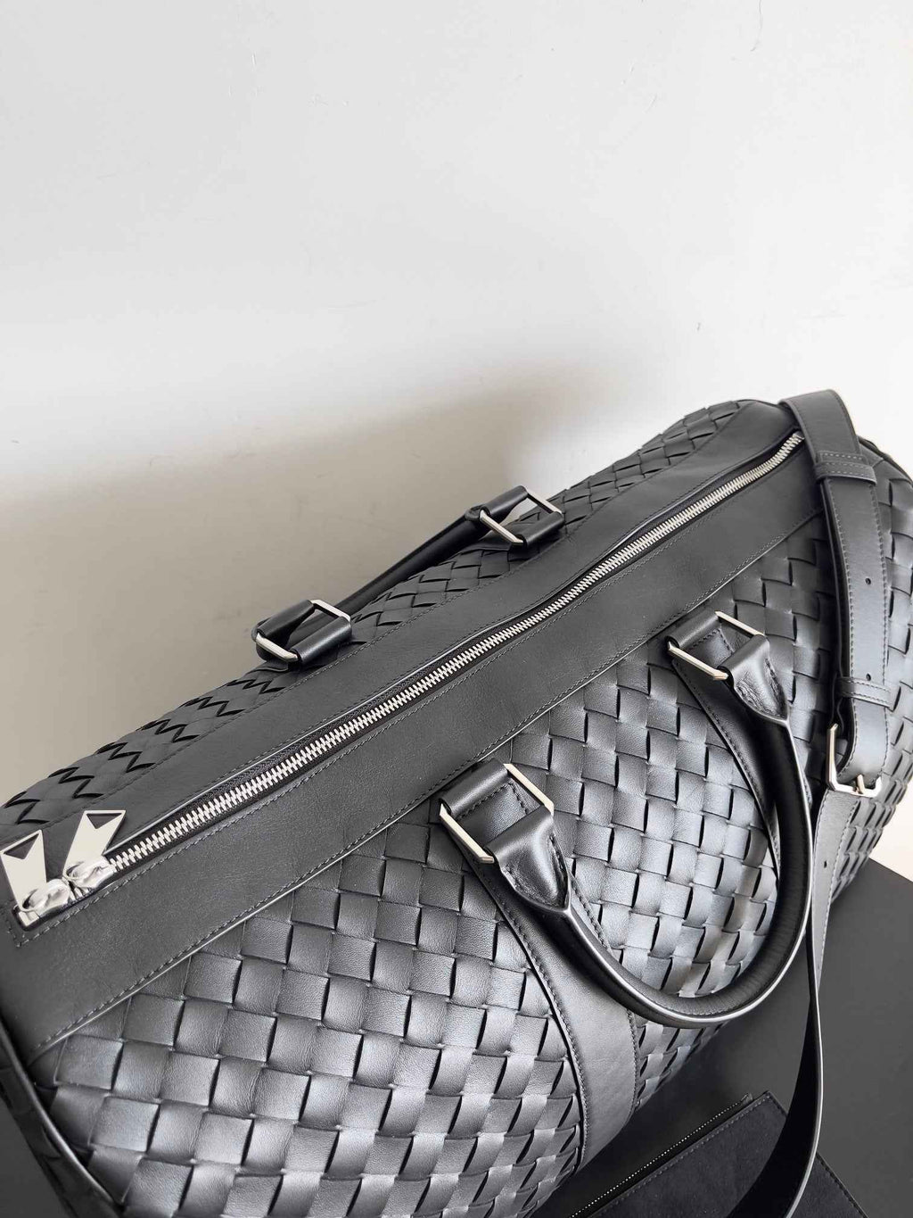 Bottega Veneta Medium Intrecciato Duffle 650066 Calfskin Black