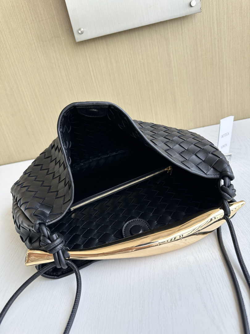 Bottega Veneta Medium Sardine 754988 Lambskin Black