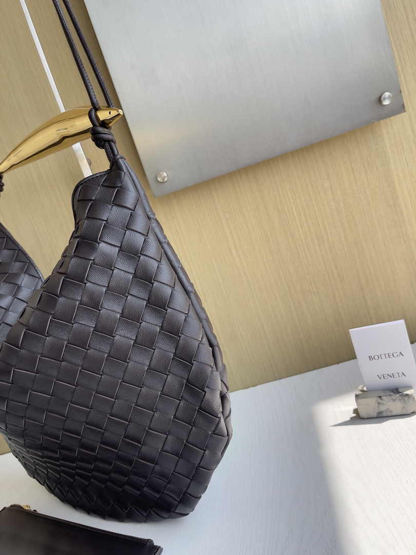 Bottega Veneta Medium Sardine 754988 Lambskin Coffee