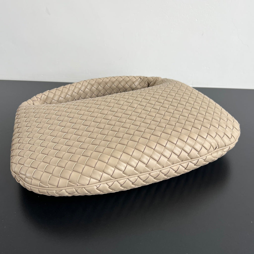 Bottega Veneta Medium Veneta Bag 856737 in Cream