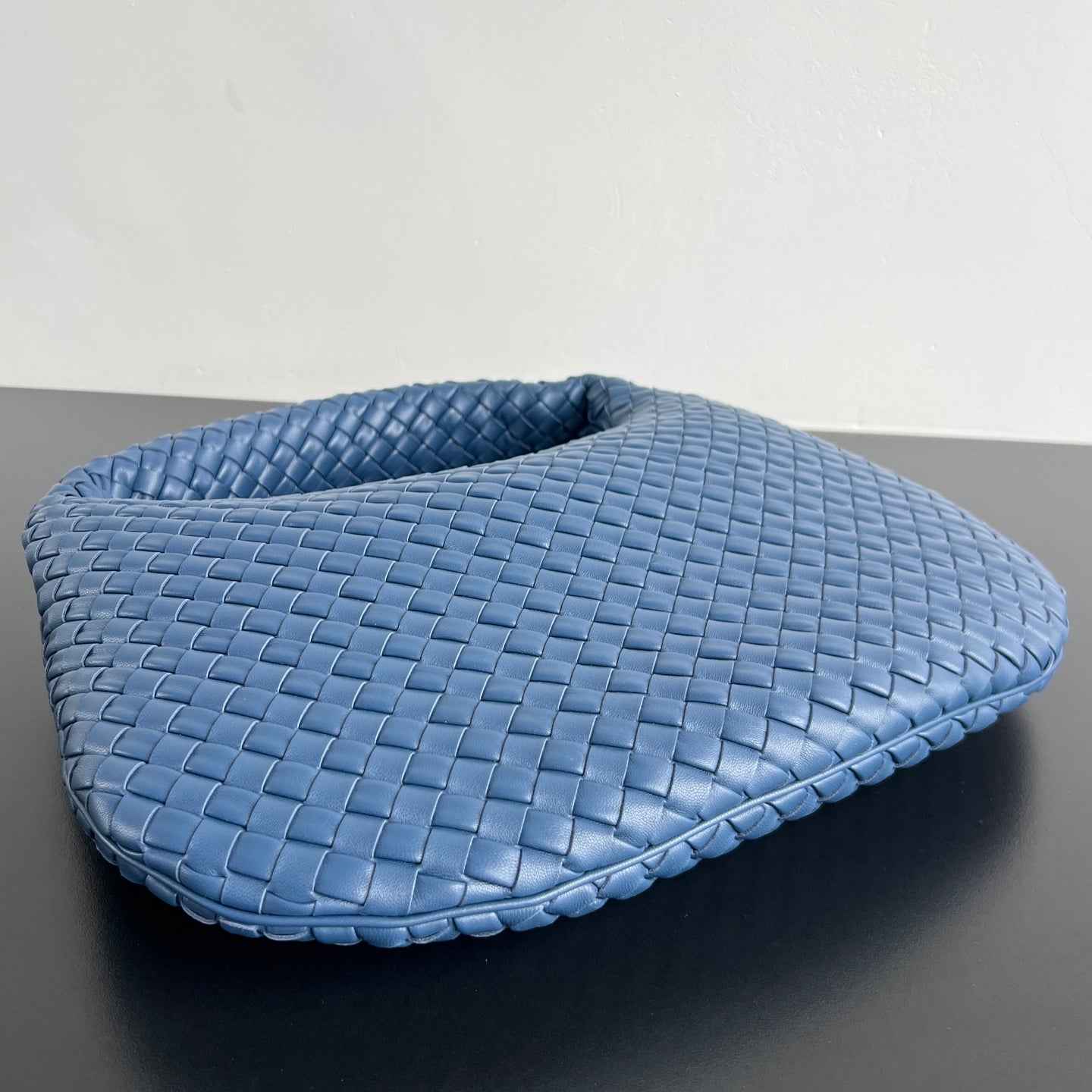 Bottega Veneta Medium Veneta Bag 856737 in Blue