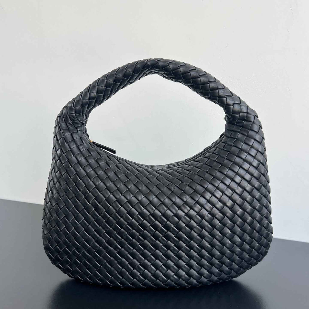 Bottega Veneta Medium Veneta Bag 856737 in Black
