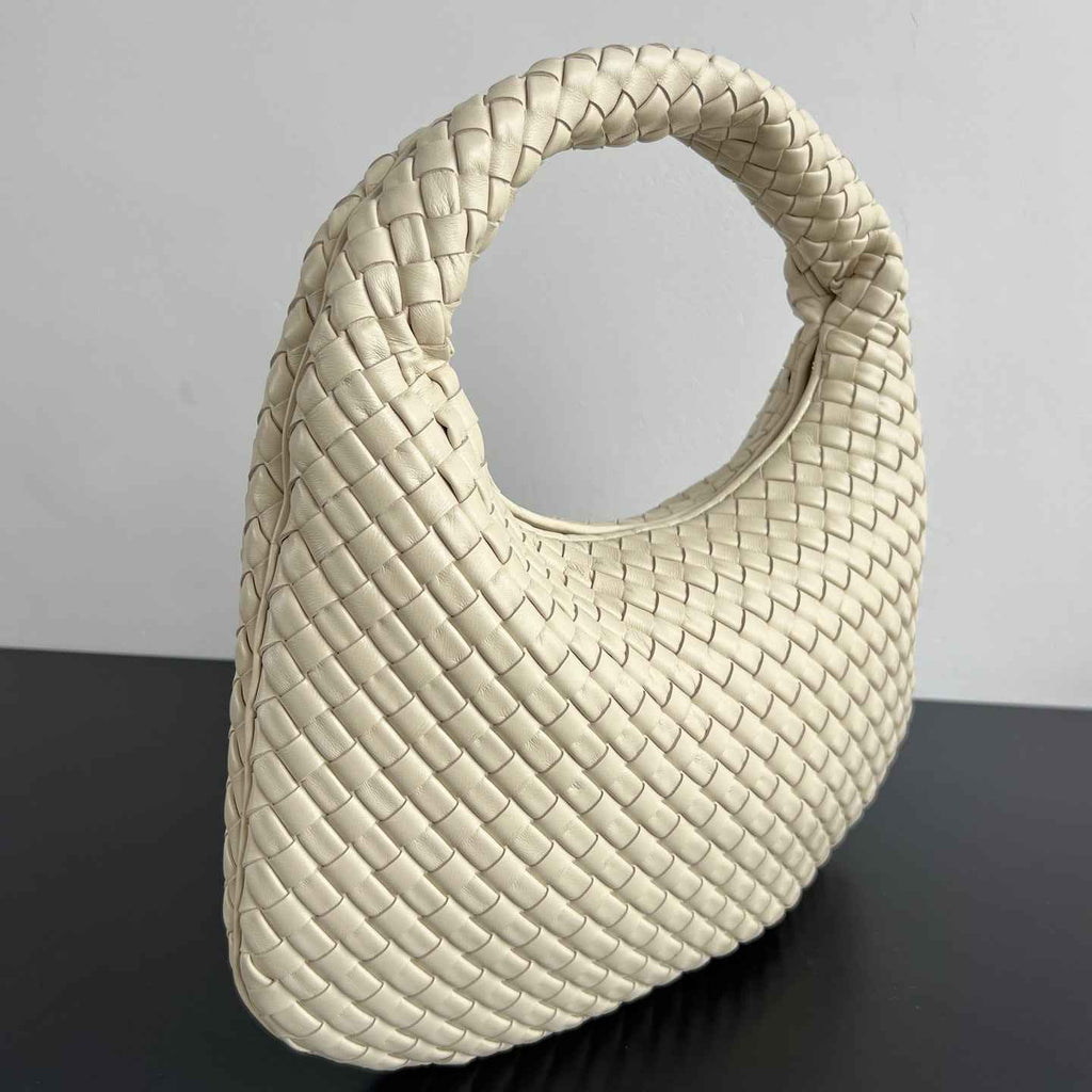 Bottega Veneta Medium Veneta Bag 856737 in Beige