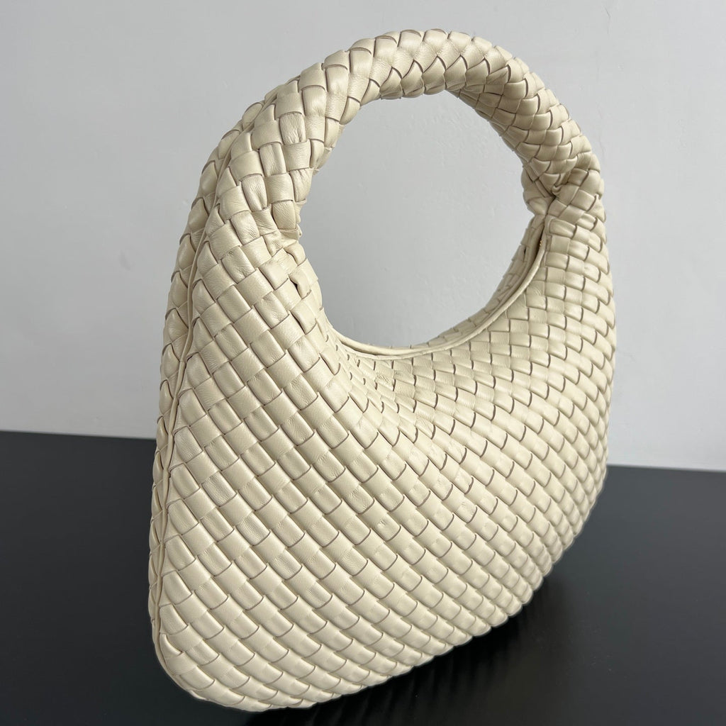 Bottega Veneta Medium Veneta Bag 856737 in Beige