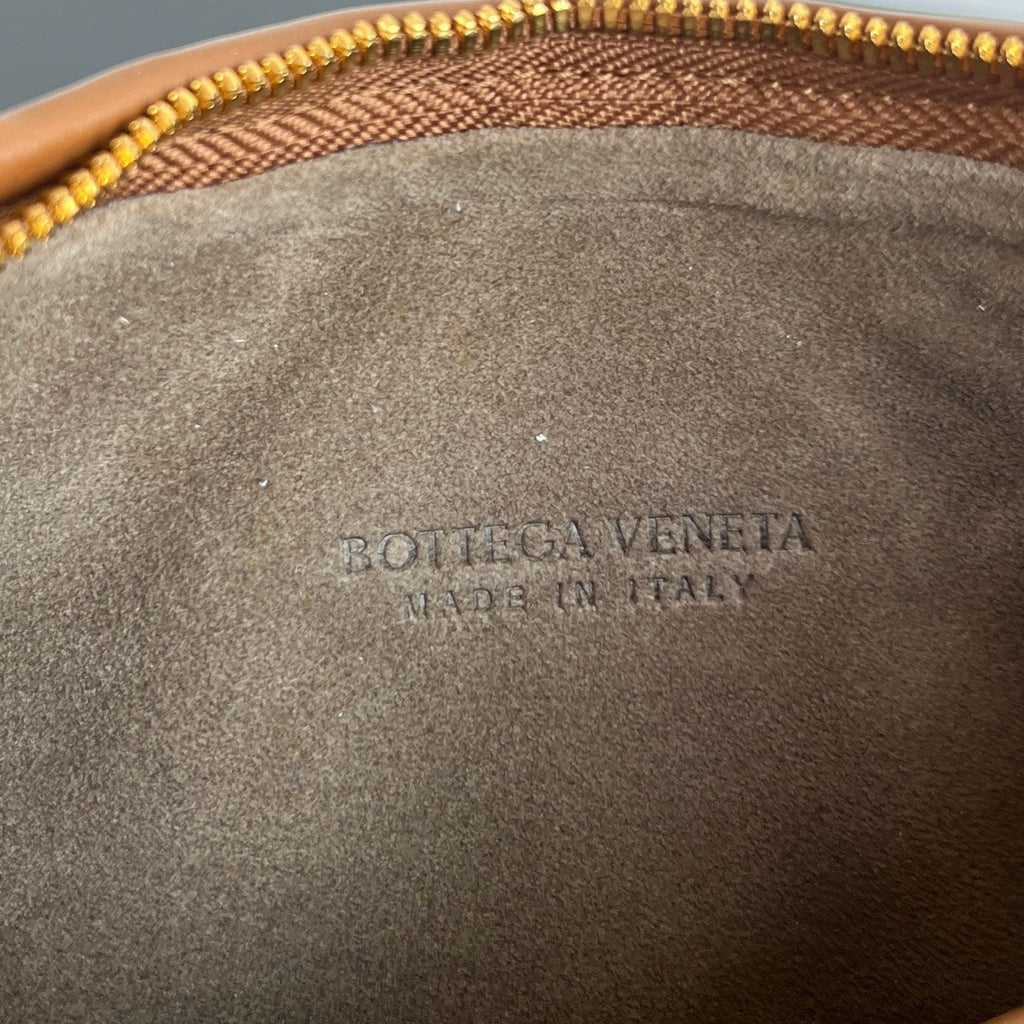 Bottega Veneta Medium Veneta Bag 856737 in Brown