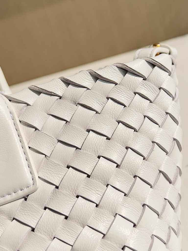 Bottega Veneta Mini Cabat 709464 White Intreccio lambskin leather