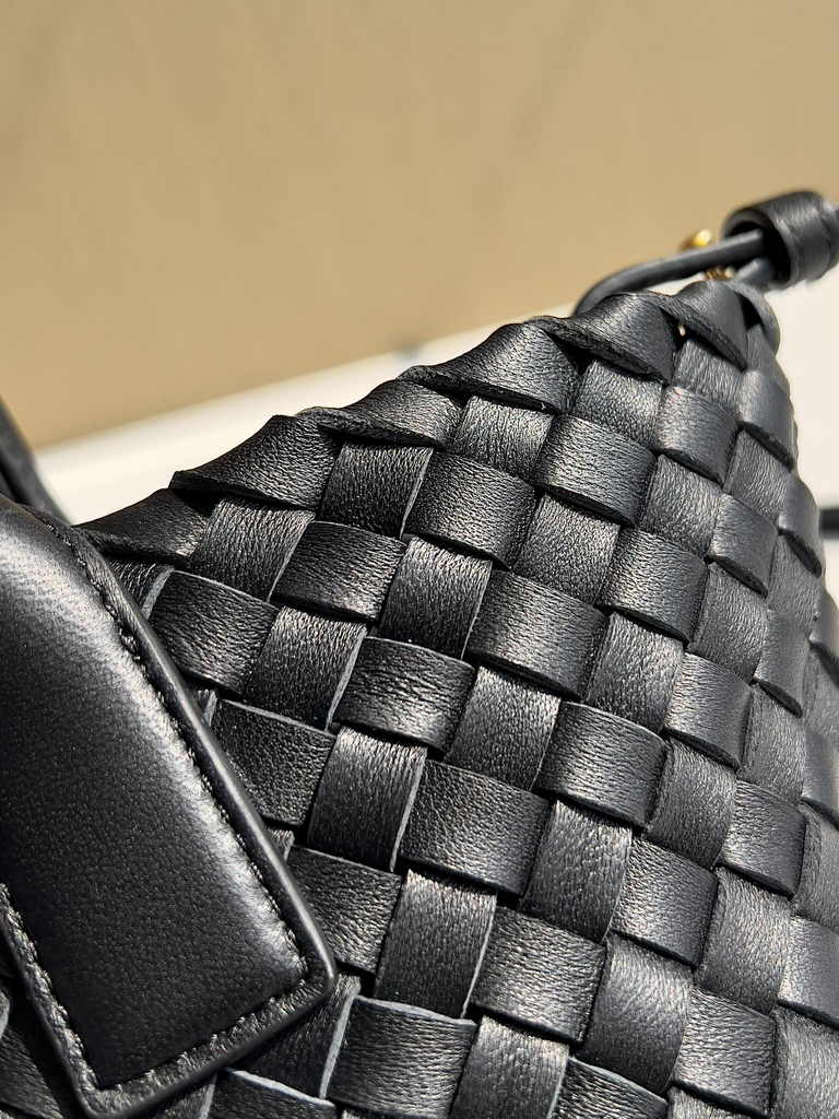 Bottega Veneta Mini Cabat 709464 Intreccio lambskin leather Black