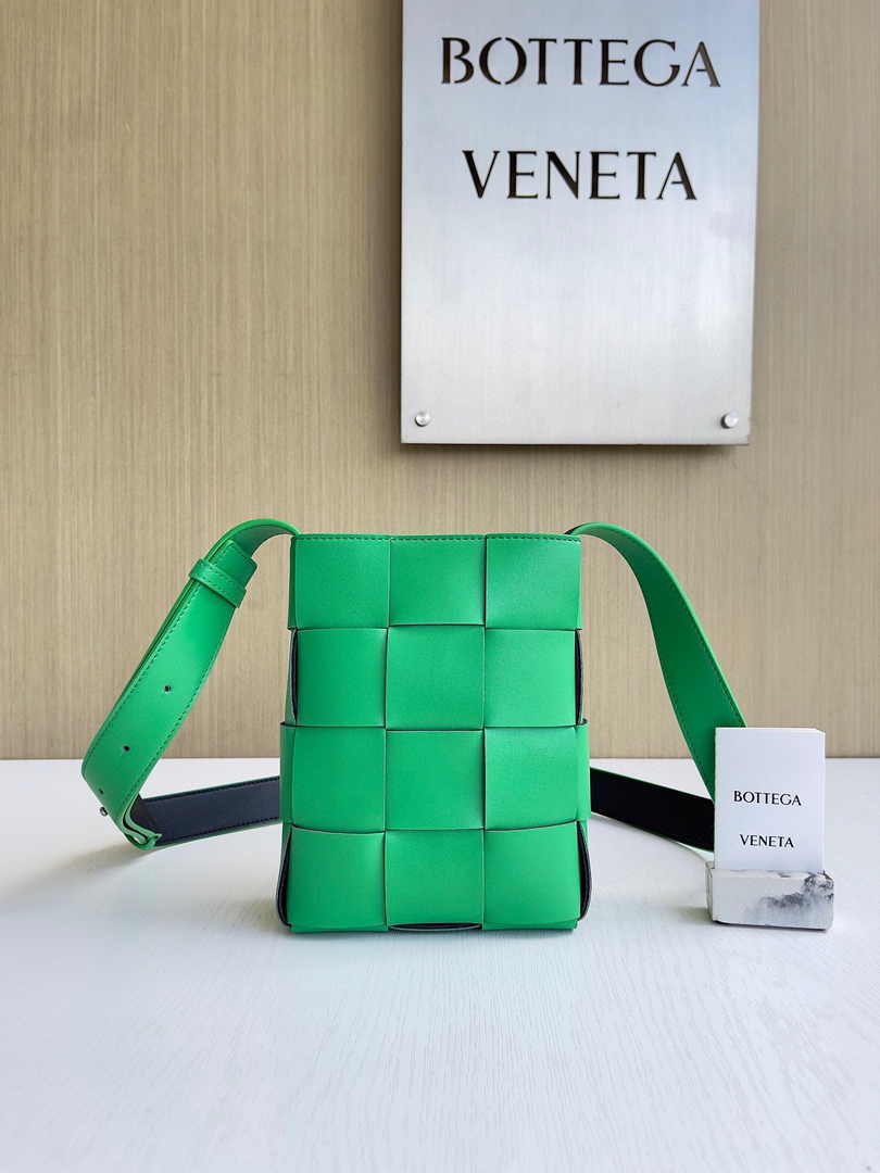 Bottega Veneta Mini Cassette Cross-Body Bag 729298 Calfskin Green