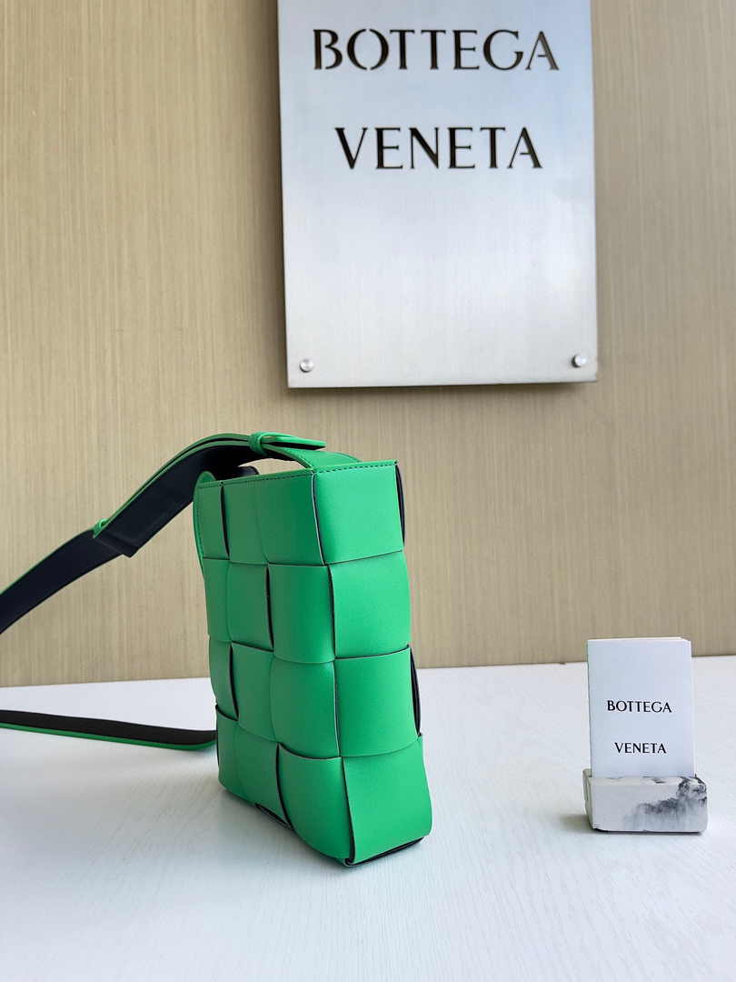 Bottega Veneta Mini Cassette Cross-Body Bag 729298 Calfskin Green