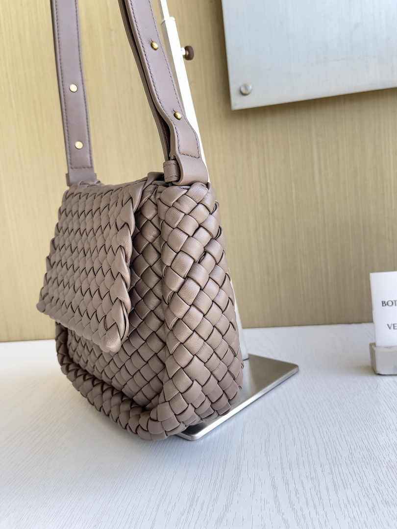Bottega Veneta Mini Cobble Shoulder Bag 762711 Lambskin Light Pink