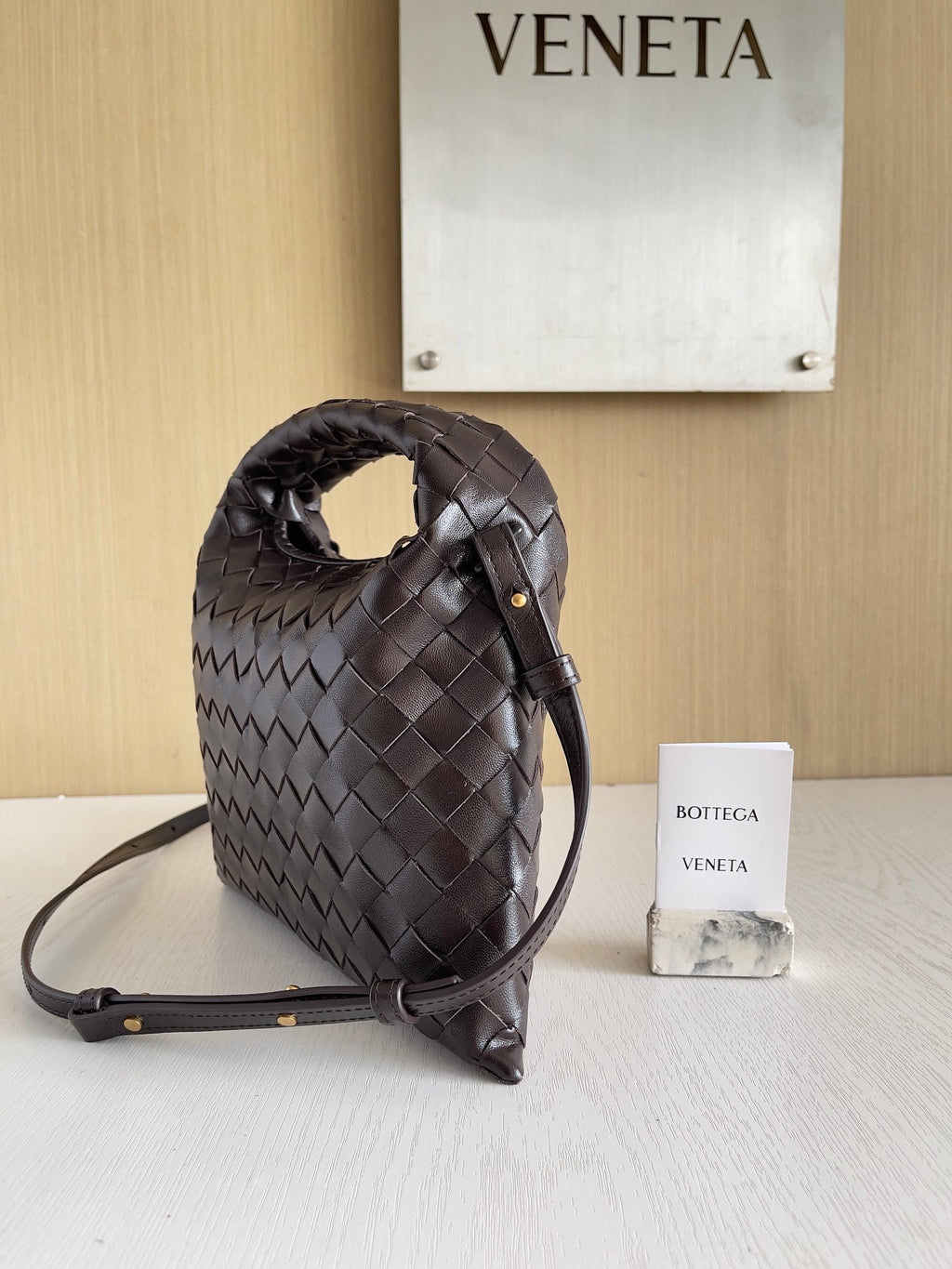 Bottega Veneta Mini Hop 777586 Calfskin Brown