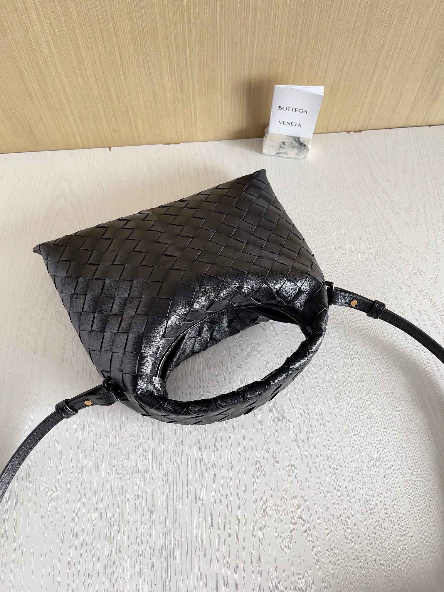 Bottega Veneta Mini Hop 777586 Calfskin Black