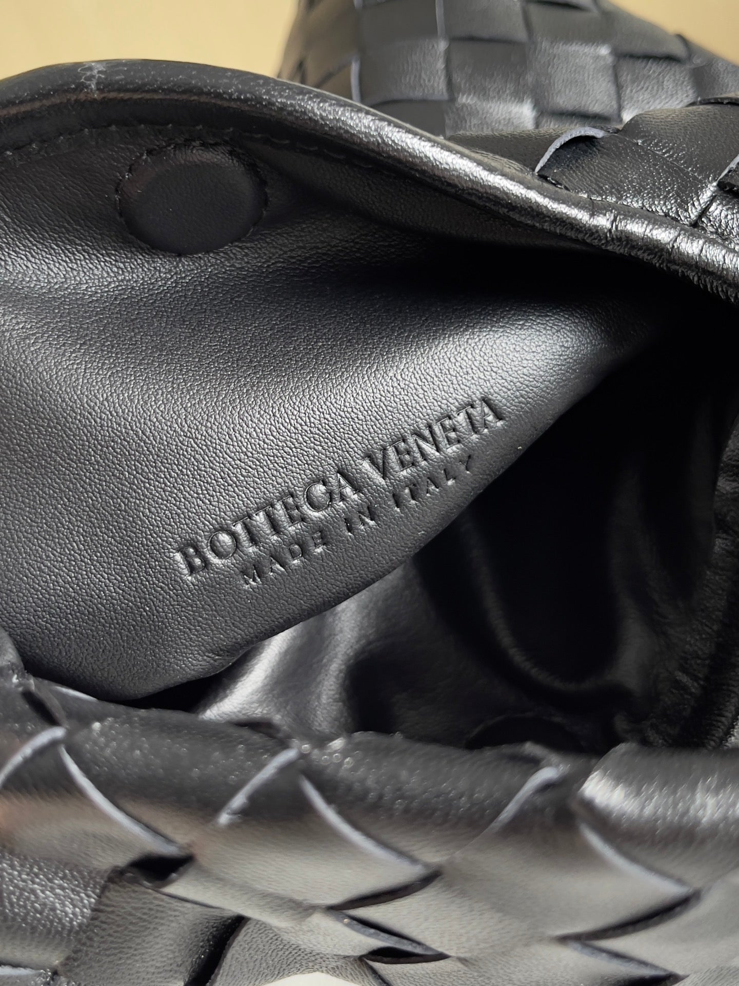 Bottega Veneta Mini Hop 777586 Calfskin Black