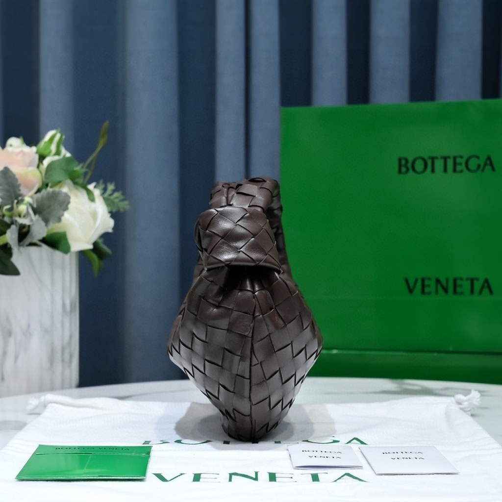 Bottega Veneta Mini Jodie top handle bag 651876 Lambskin Coffee