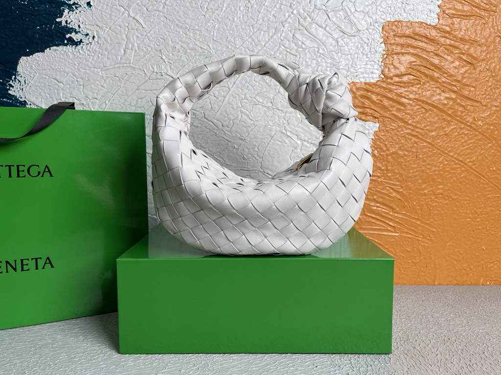 Bottega Veneta Mini Jodie top handle bag 651876 Lamb skin White