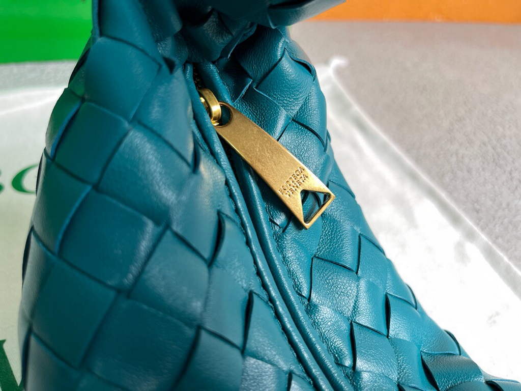 Bottega Veneta Mini Jodie top handle bag 651876 Lamb skin Blue