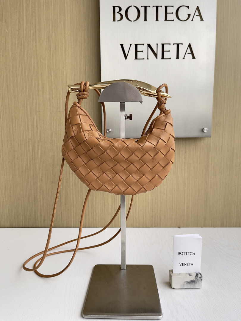 Bottega Veneta Mini Sardine 744267 Lambskin Brown