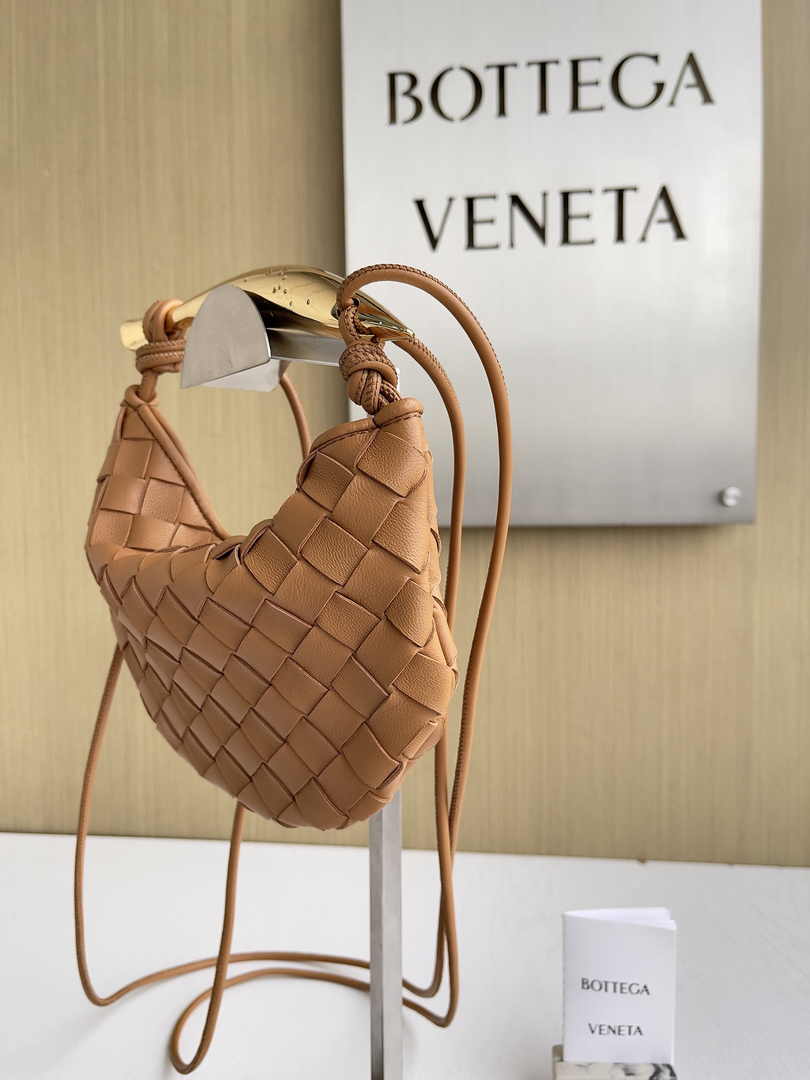 Bottega Veneta Mini Sardine 744267 Lambskin Brown