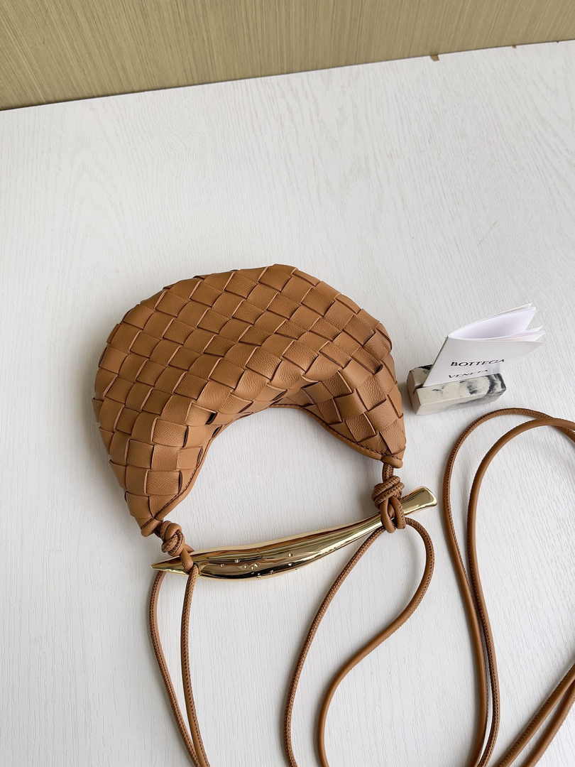 Bottega Veneta Mini Sardine 744267 Lambskin Brown