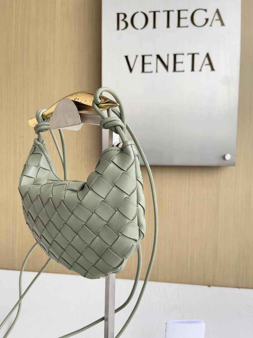Bottega Veneta Mini Sardine 744267 Lambskin Light Green