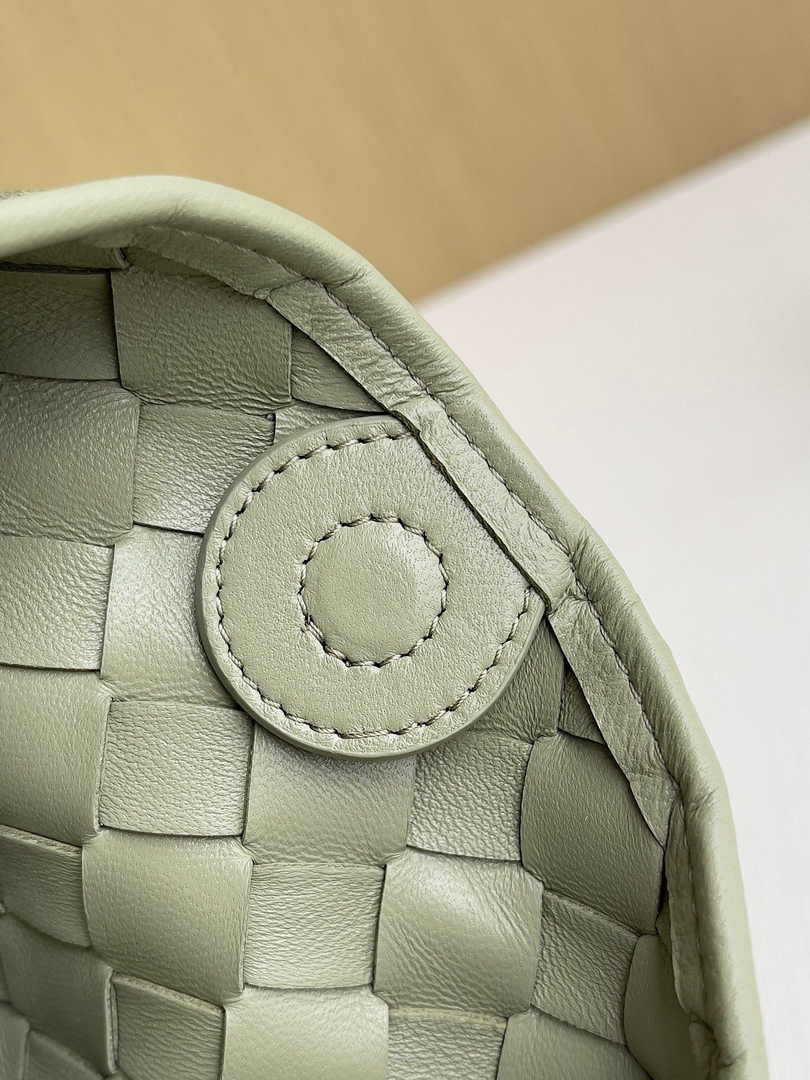 Bottega Veneta Mini Sardine 744267 Lambskin Light Green