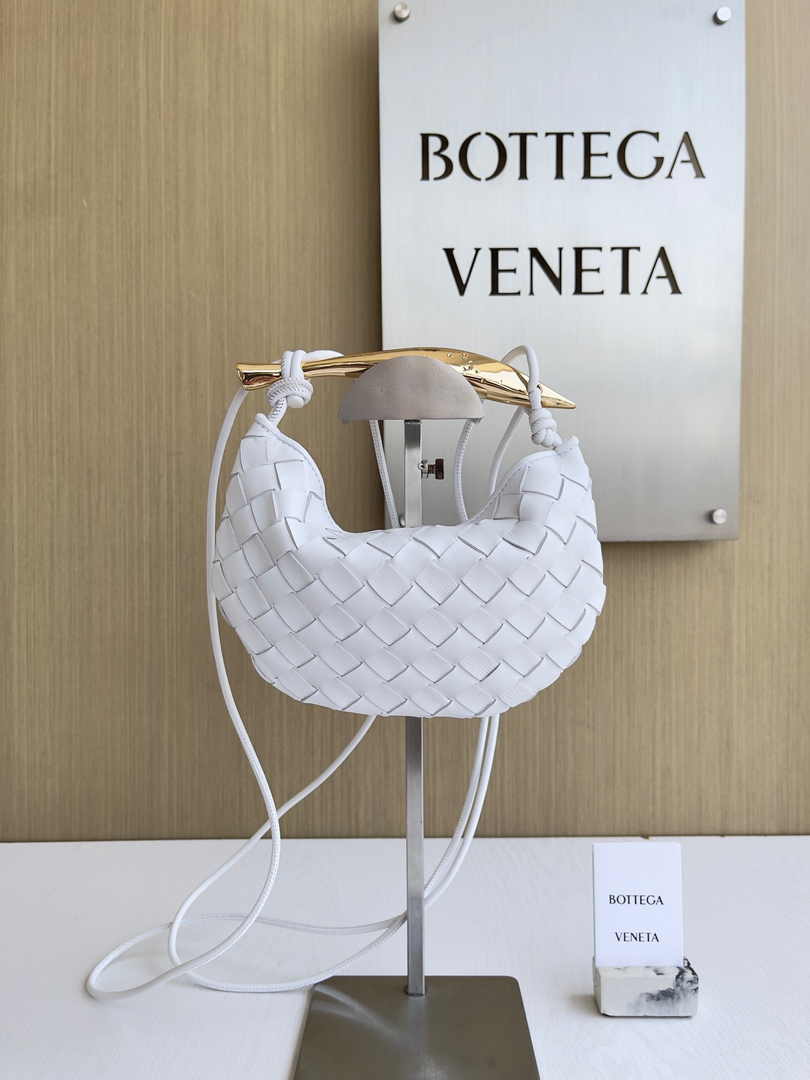 Bottega Veneta Mini Sardine 744267 Lambskin White