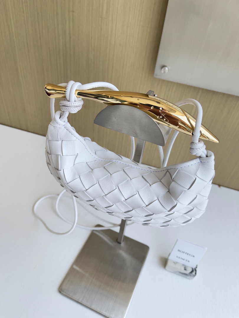 Bottega Veneta Mini Sardine 744267 Lambskin White