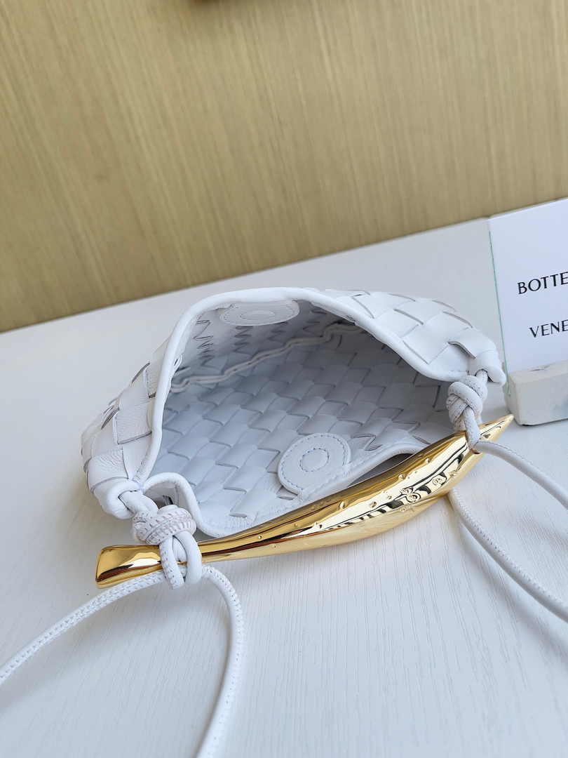 Bottega Veneta Mini Sardine 744267 Lambskin White