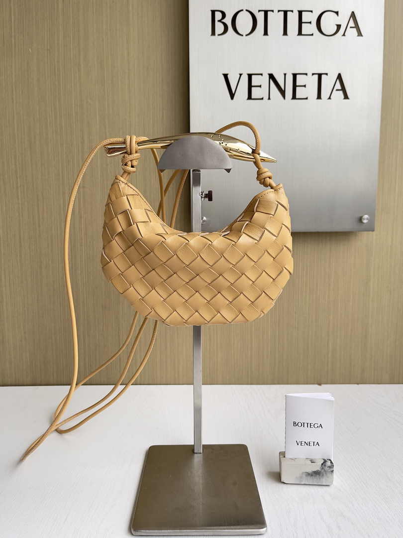 Bottega Veneta Mini Sardine 744267 Lambskin Tan