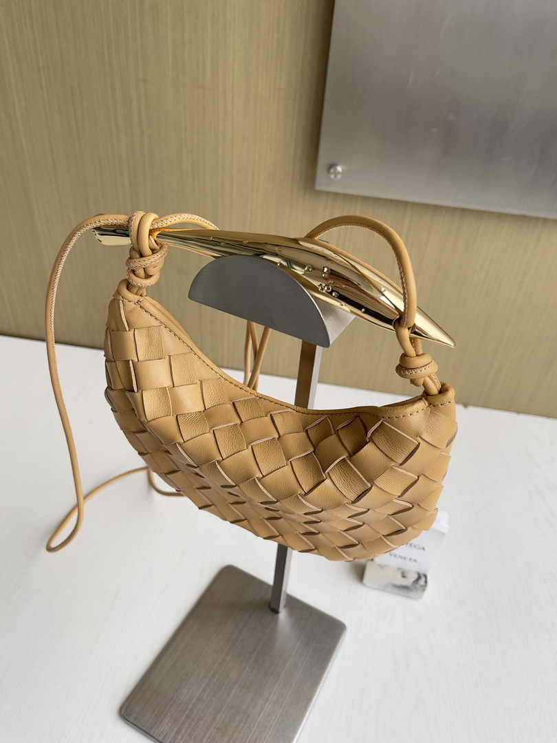 Bottega Veneta Mini Sardine 744267 Lambskin Tan