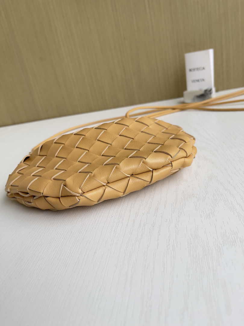 Bottega Veneta Mini Sardine 744267 Lambskin Tan