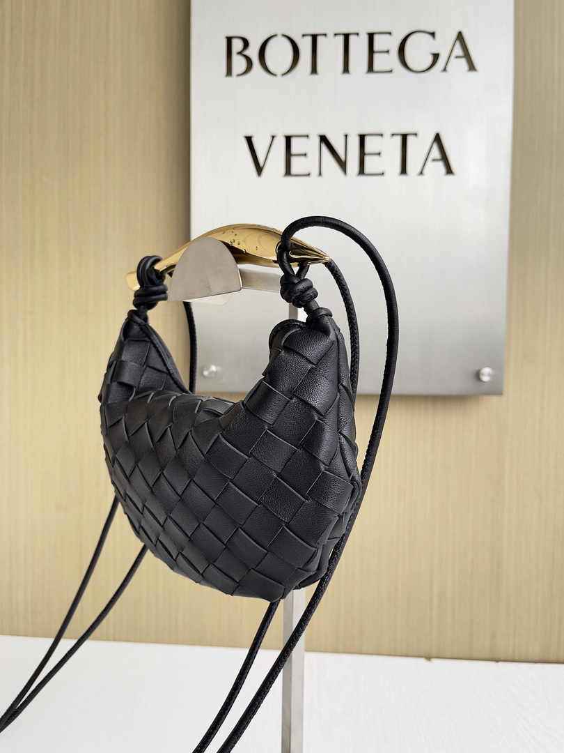 Bottega Veneta Mini Sardine 744267 Lambskin Black