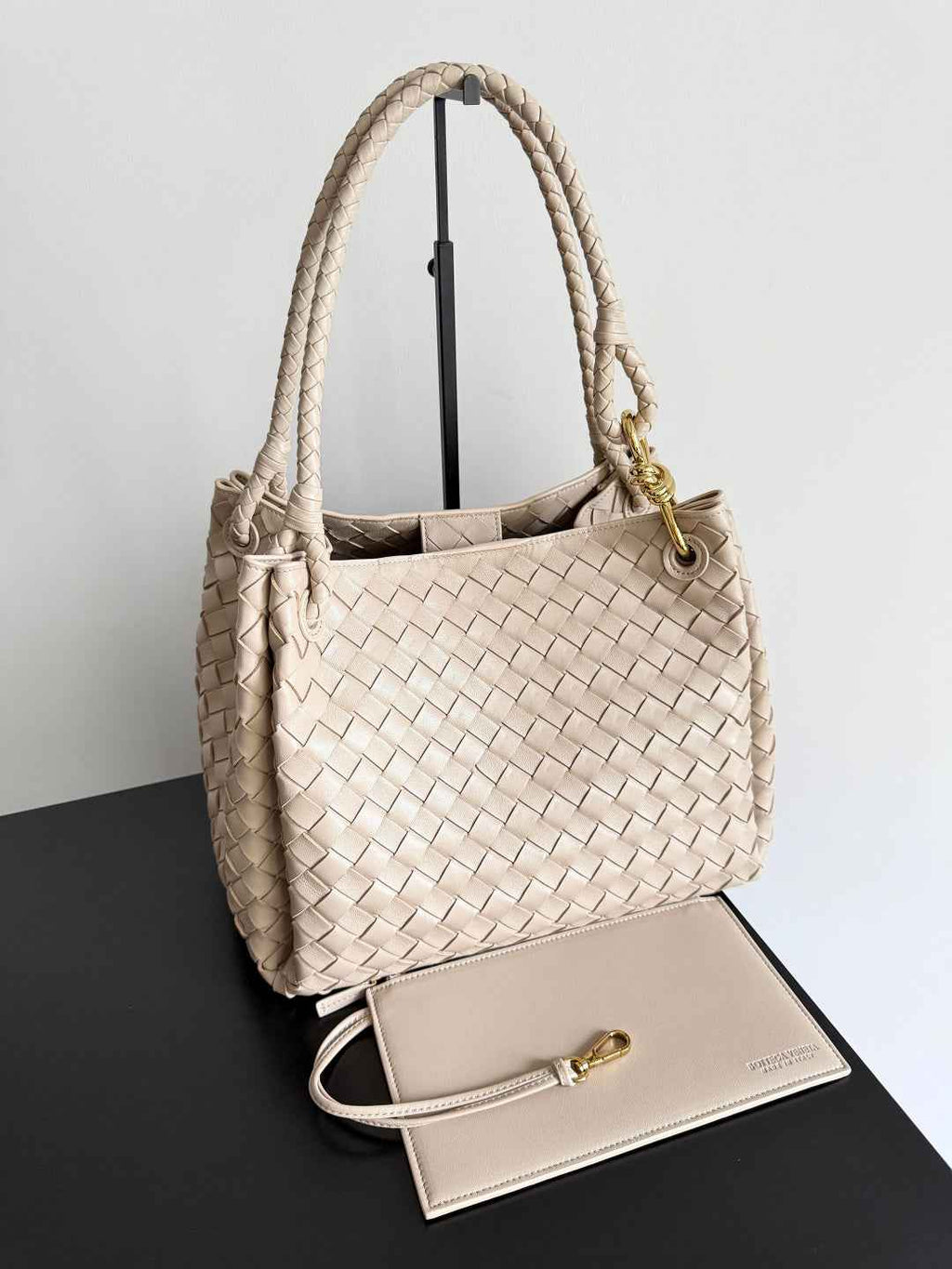 Bottega Veneta Parachute Large 796571 – Dark Beige Calfskin Leather Hobo Bag - Default Title - View 2