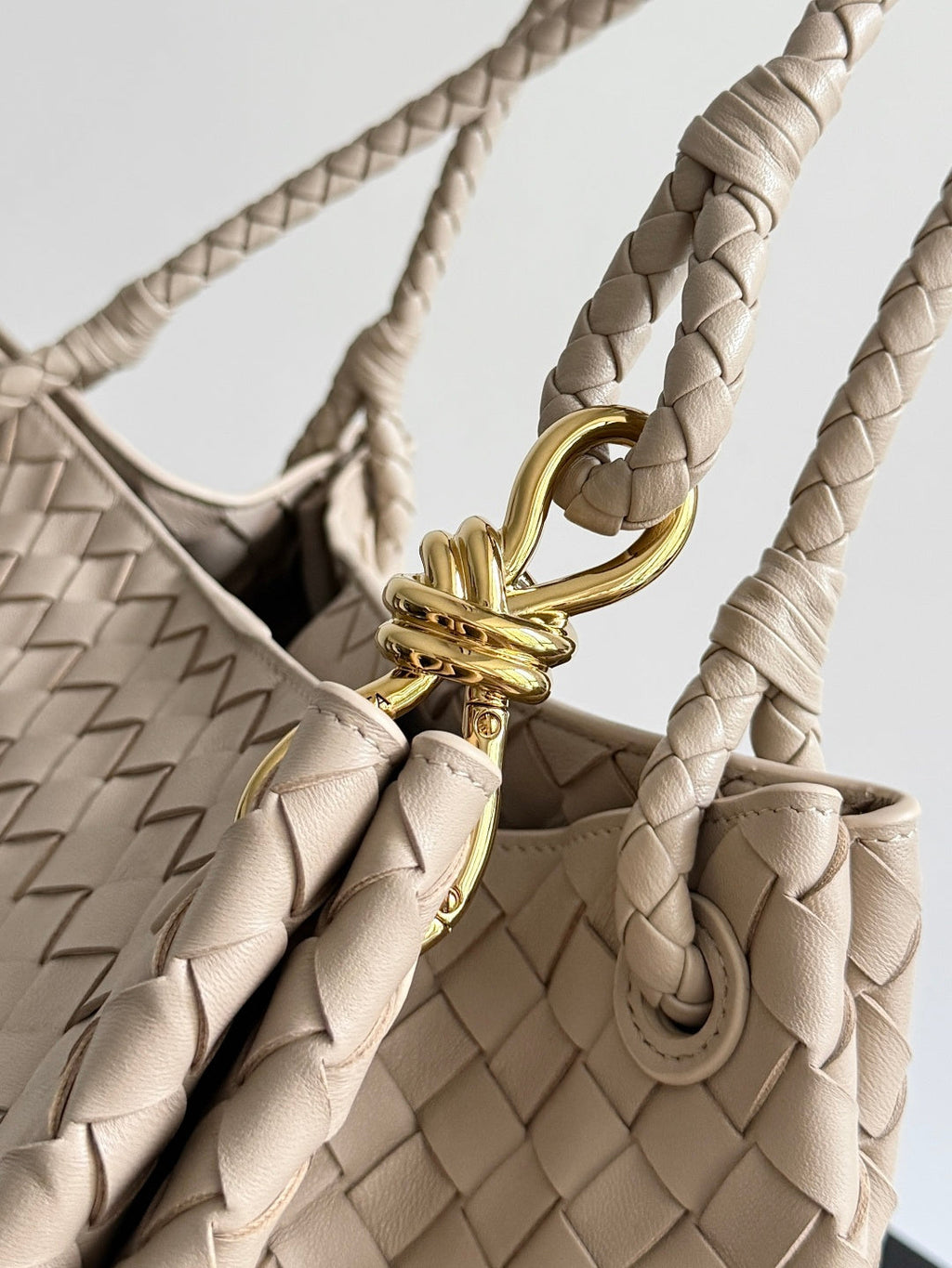 Bottega Veneta Parachute Large 796571 – Dark Beige Calfskin Leather Hobo Bag - Default Title - View 7