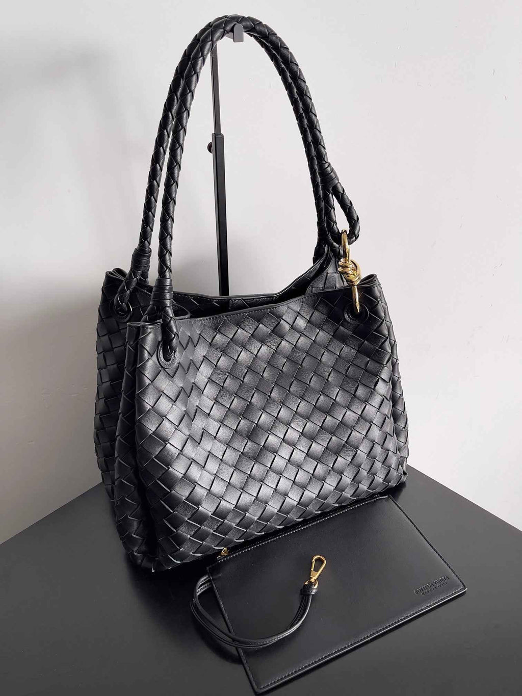 Bottega Veneta Parachute Large 796571 – Black Calfskin Leather Hobo Bag - Default Title - View 2