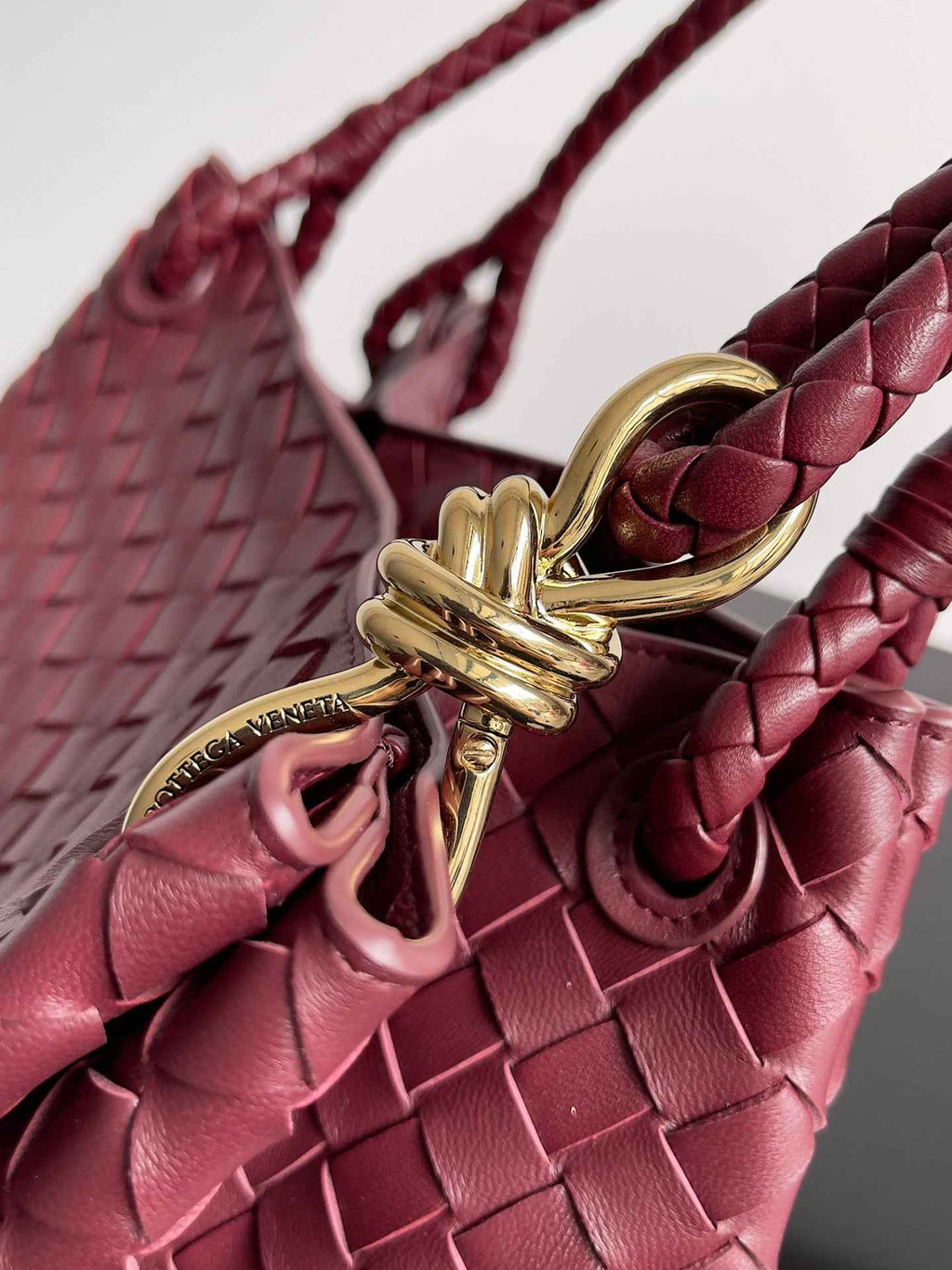 Bottega Veneta Parachute Large 796571 – Wine Red Leather Hobo Bag - Default Title - View 4