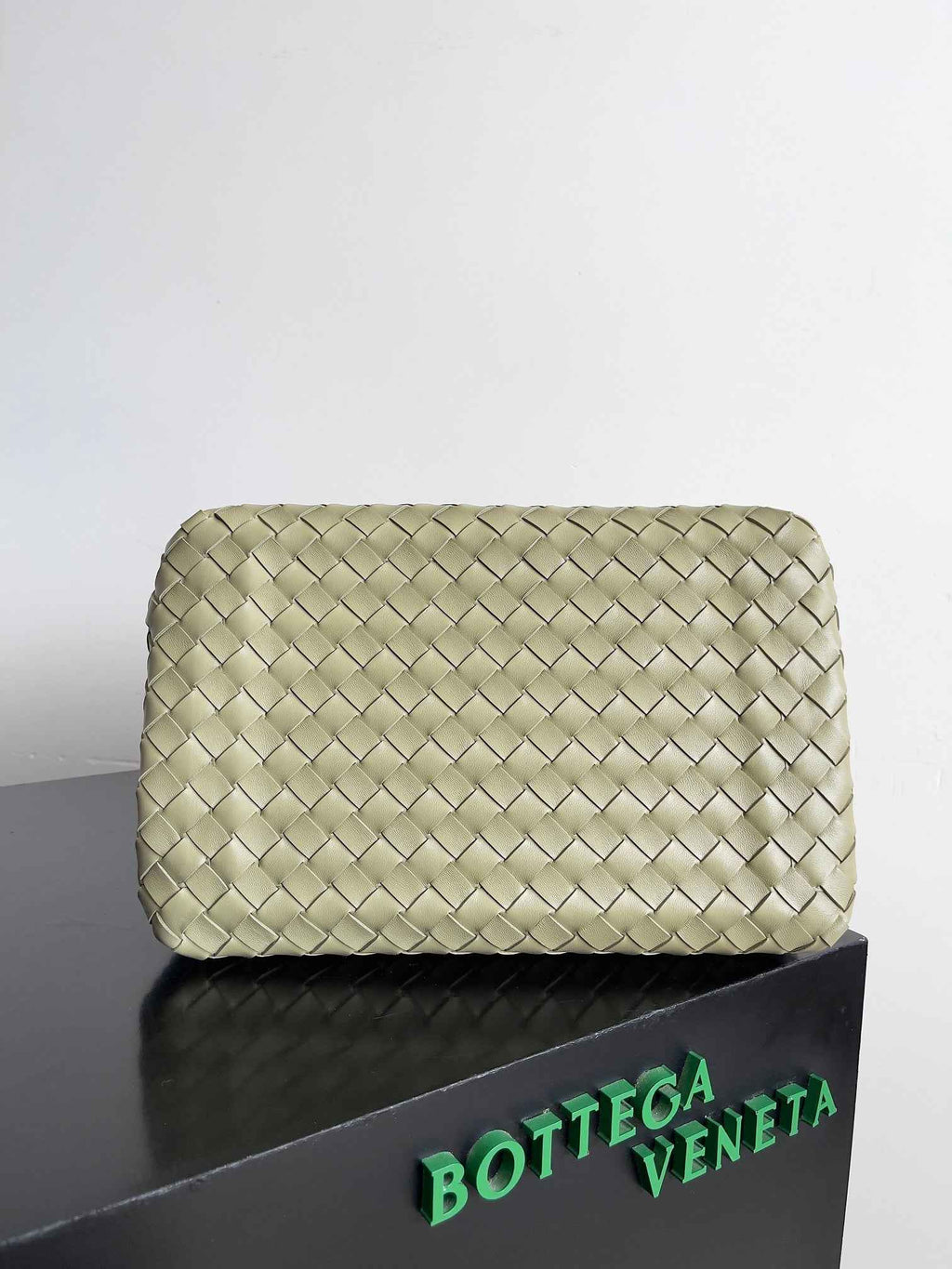 Bottega Veneta Parachute Large 796571 – Light Green Leather Hobo Bag - Default Title - View 3