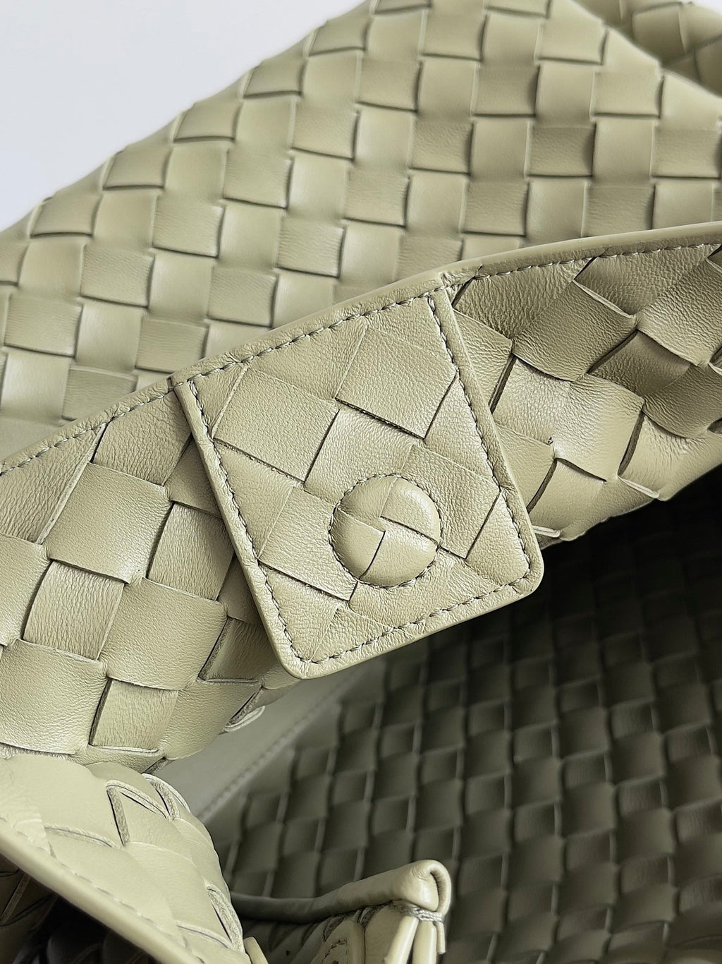 Bottega Veneta Parachute Large 796571 – Light Green Leather Hobo Bag - Default Title - View 7