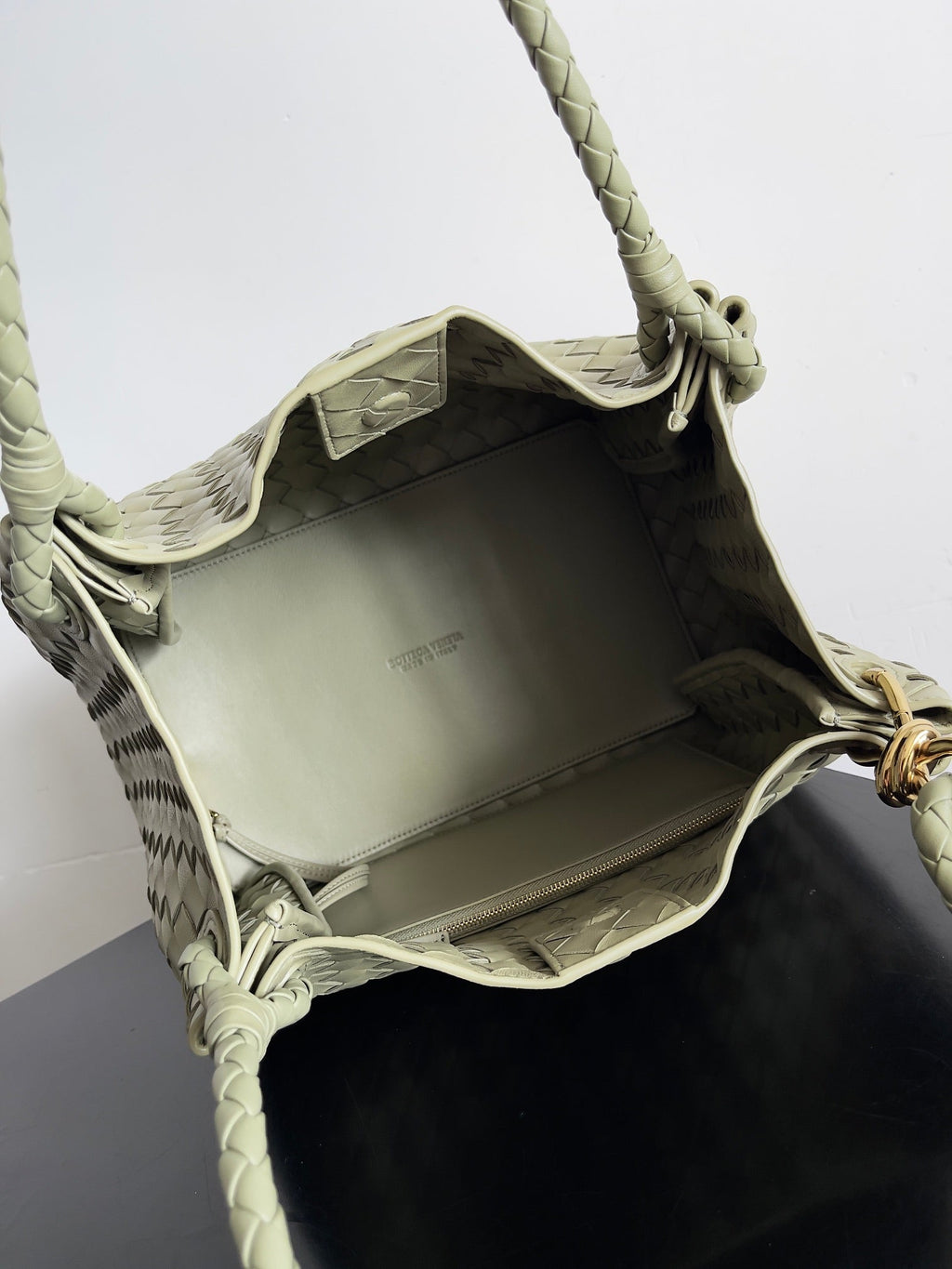 Bottega Veneta Parachute Large 796571 – Light Green Leather Hobo Bag - Default Title - View 9