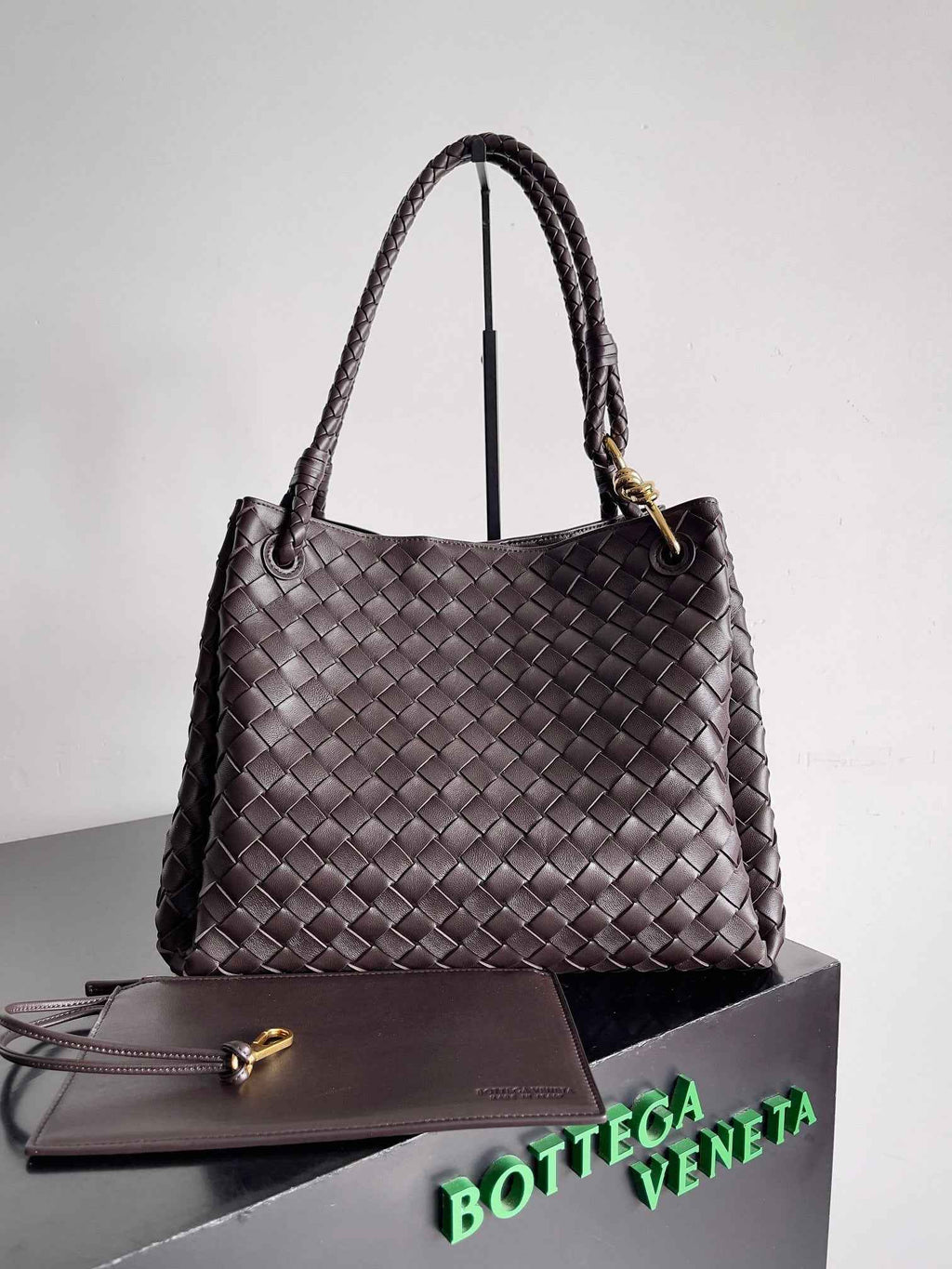 Bottega Veneta Parachute Large 796571 – Coffee Leather Hobo Bag - Default Title - View 1