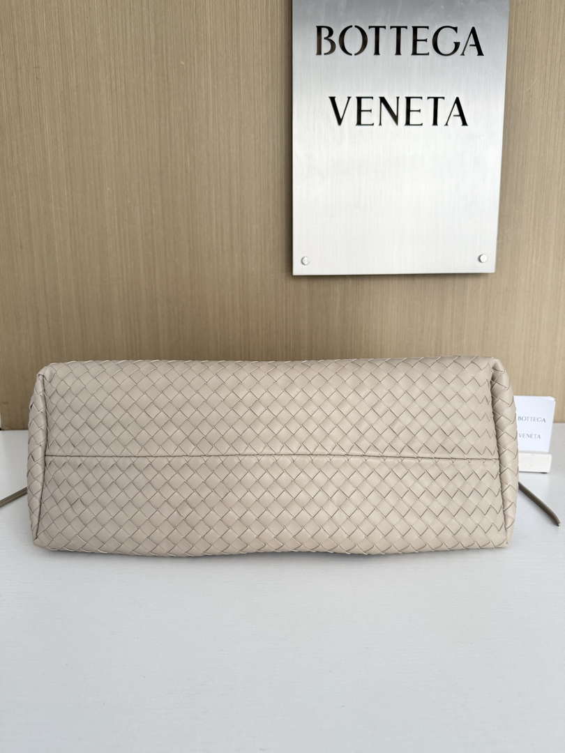 Bottega Veneta Pinacoteca Bag 817166 Apricot calfskin