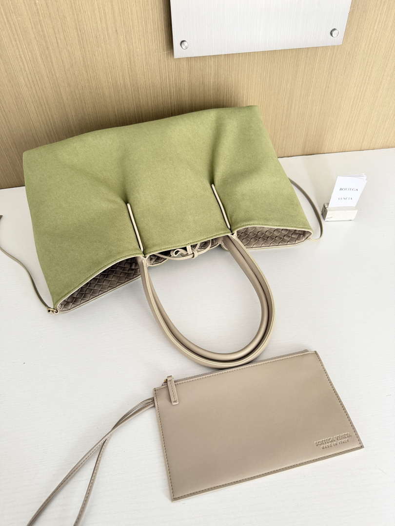 Bottega Veneta Pinacoteca Bag 817166 Apricot calfskin