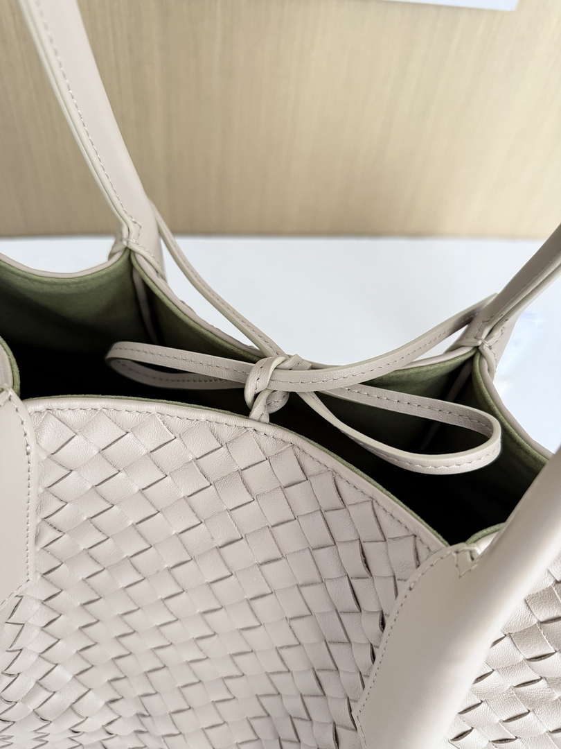 Bottega Veneta Pinacoteca Bag 817166 Apricot calfskin
