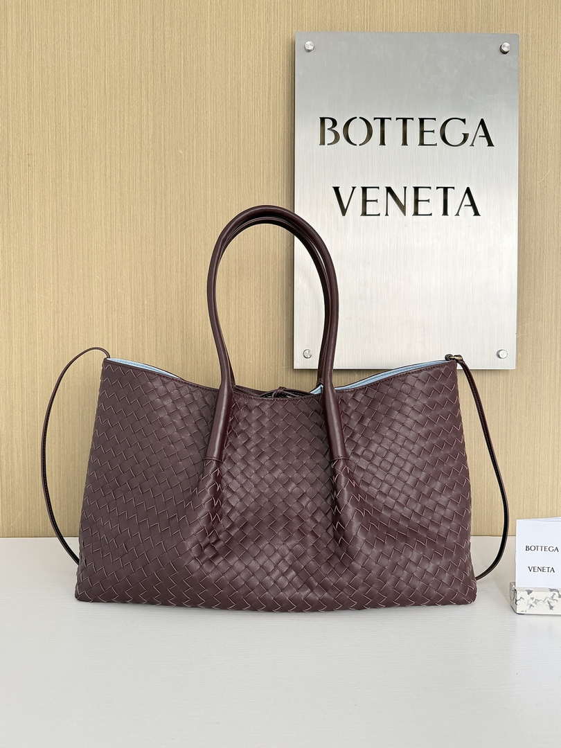 Bottega Veneta Pinacoteca Bag 817166 Brown Blue calfskin