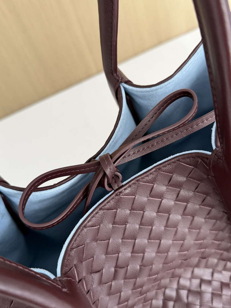Bottega Veneta Pinacoteca Bag 817166 Brown Blue calfskin