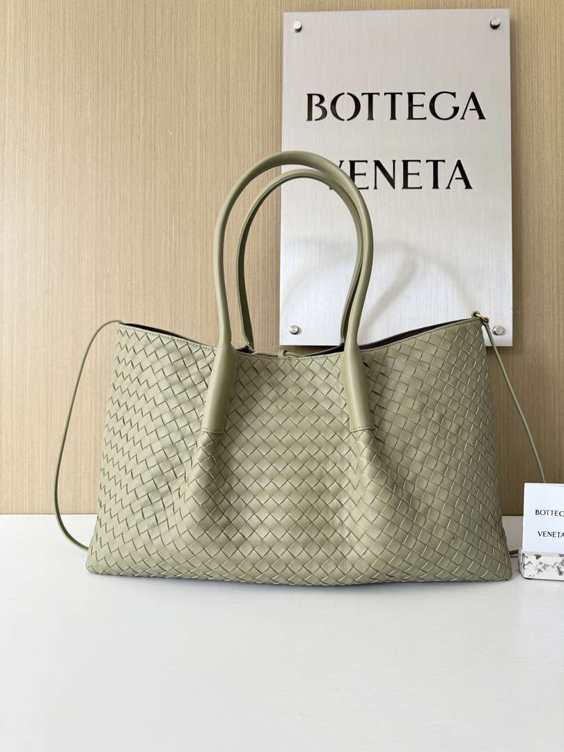 Bottega Veneta Pinacoteca Bag 817166 Green calfskin