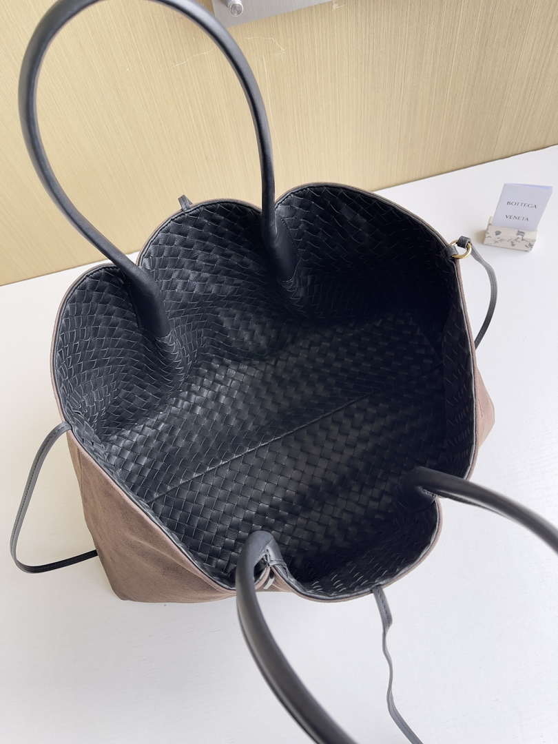 Bottega Veneta Pinacoteca Bag 817166 Black calfskin