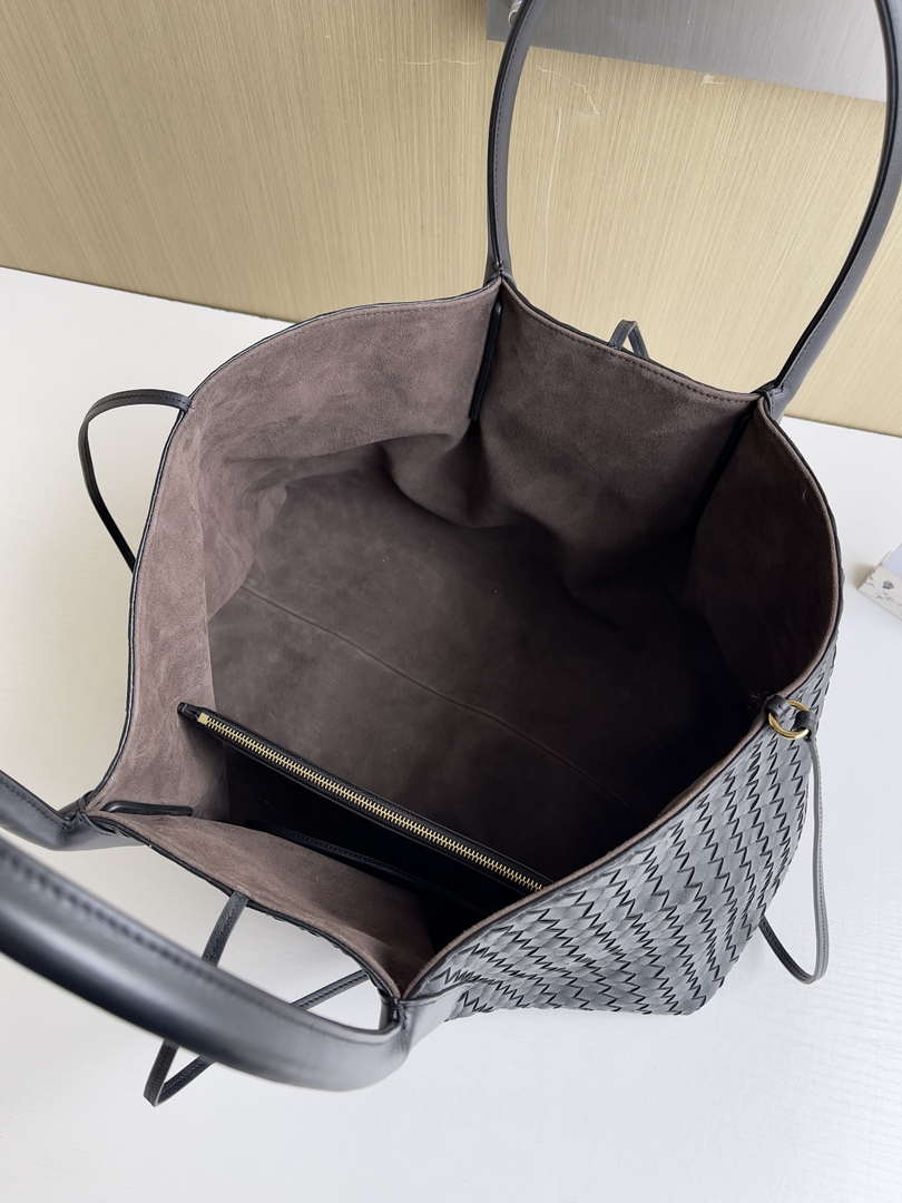 Bottega Veneta Pinacoteca Bag 817166 Black calfskin